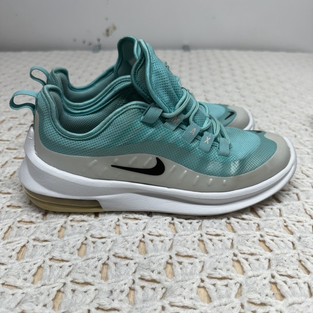 Nike Air Max Axis Running Shoes women Size 7.5 Light Aqua/black Sneaker